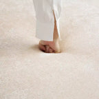 Canapé d'angle en chenille haute densité avec méridienne incurvée — 4 places, 4 coussins