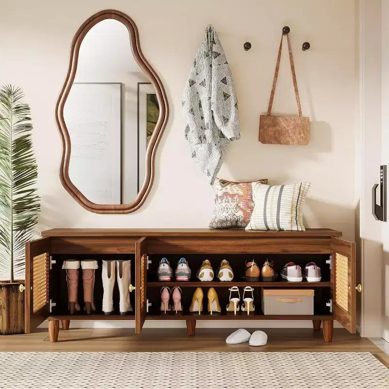 Banc à chaussures brun rustique de 55" avec plateau relevable – Rangement à 2 niveaux, portes en rotin, compartiment caché