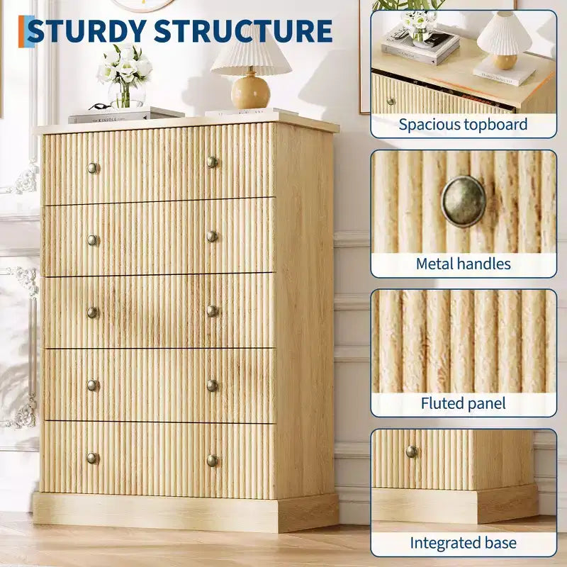 Commode à 5 tiroirs de 114 cm de haut – Commode en bois cannelé avec poignées en métal, rangement de chambre à coucher peu encombrant