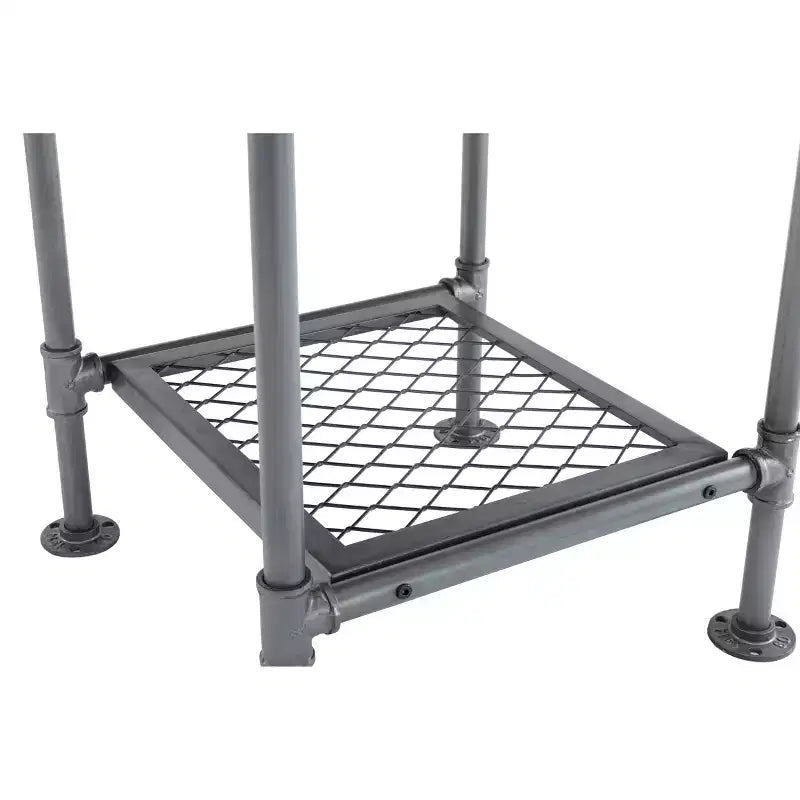 Table d'appoint industrielle Newport — Cadre en métal gris et plateau en bois de sapin naturel, 58,4 cm H