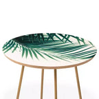 Table d'appoint ronde à motifs de feuilles de palmier — Dessus en bouleau de la Baltique, pieds en acier doré, 48 cm de diamètre