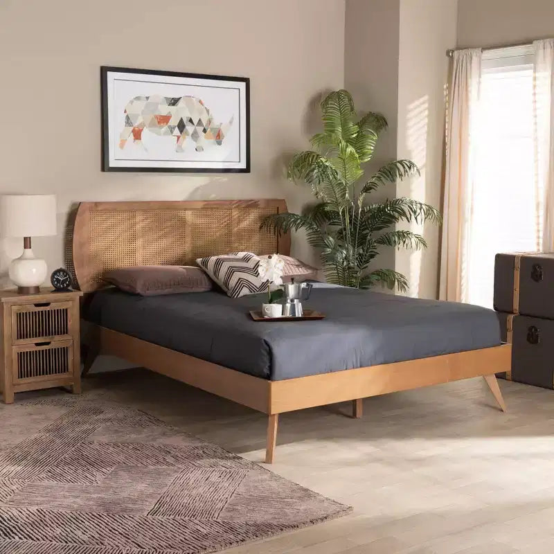 Lit plateforme en bois et rotin synthétique — marron, cadre en hévéa, sans sommier à ressorts